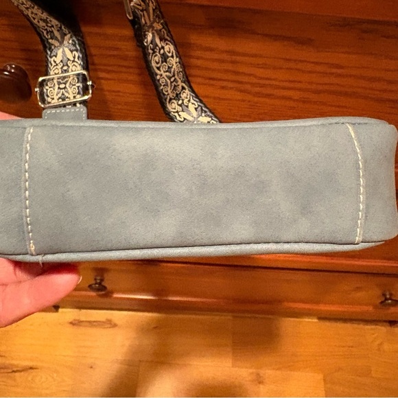 Stone Mountain Guitar Strap Catalina Camera Crossbody bag nubuck used once - Picture 5 of 11